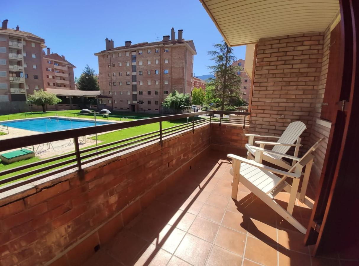Apartamento Capelot Jaca Kültér fotó