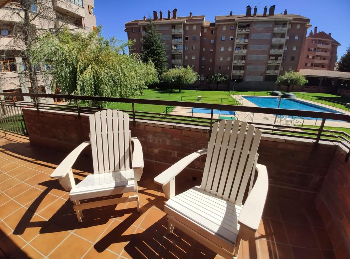 Apartamento Capelot Jaca Kültér fotó